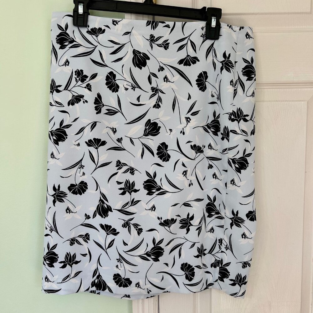 Ann Taylor Factory Floral Pencil Skirt | Blue & Black | Knee Length | Size 10